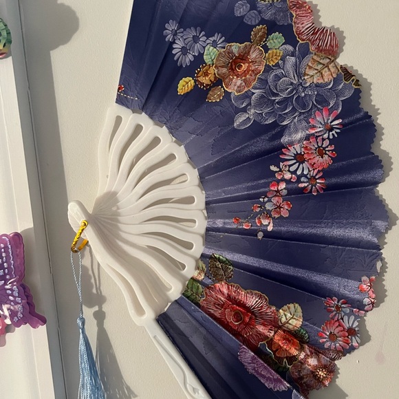 Always Have your fans on style 🪭🪭🪭 for 5️⃣ - Picture 7 of 13